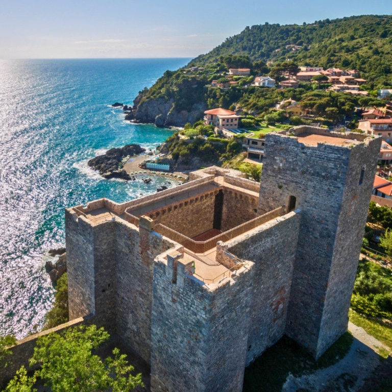 Fortezze e castelli suggestivi in Maremma